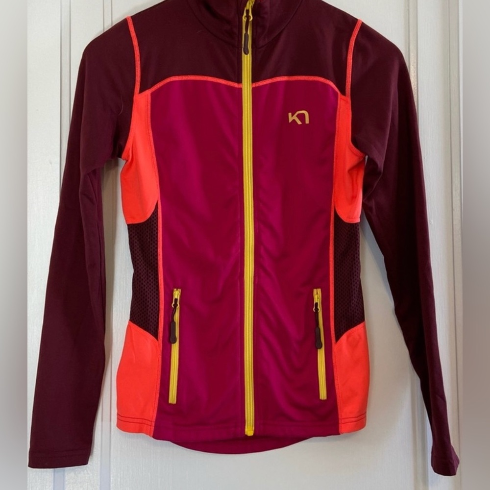 NWOT kari traa performance jacket xs